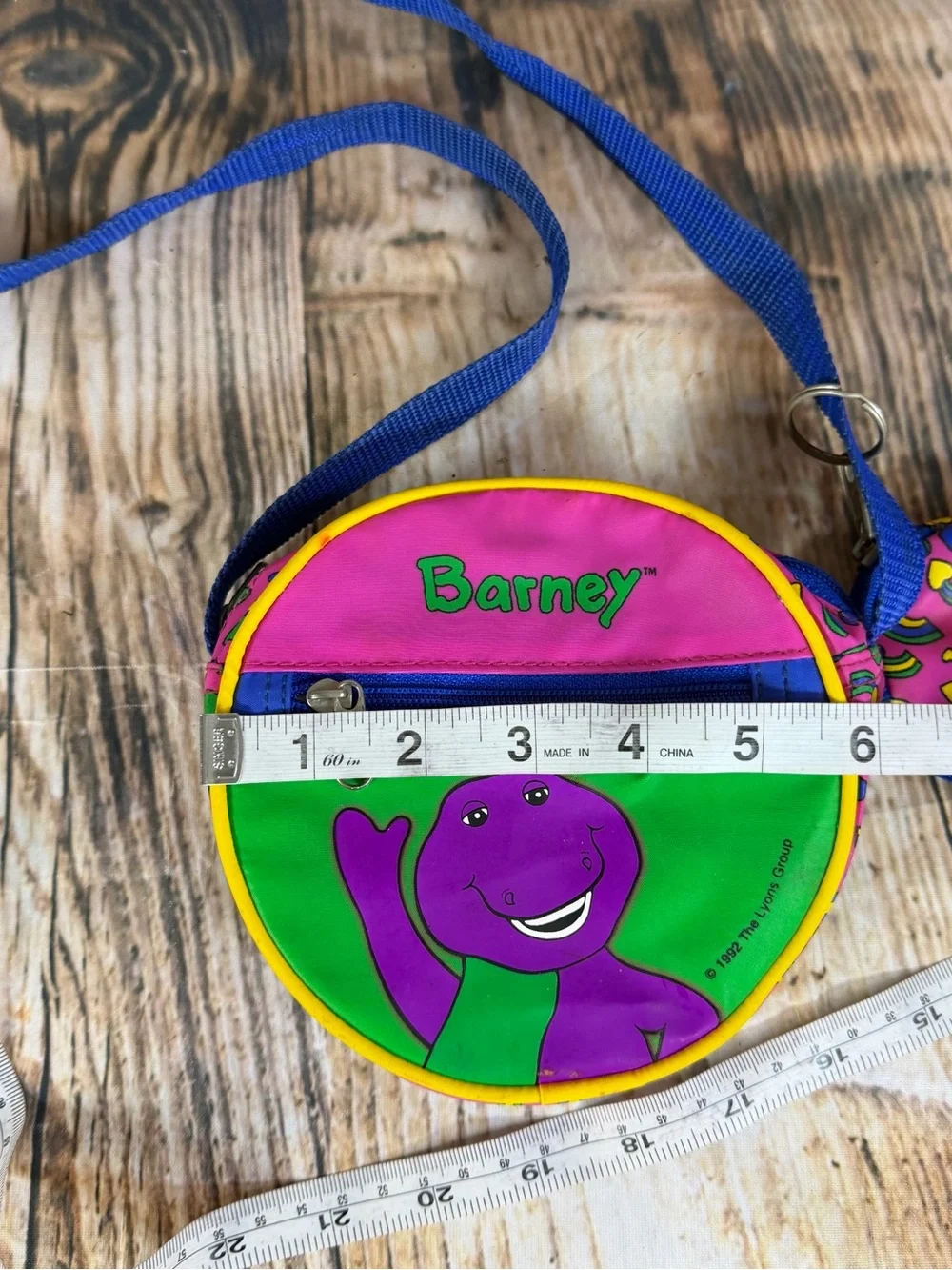 Vintage 1992 Barney Round Crossbody Bag Coin Purse Kids Lyons Group Vintage Rare